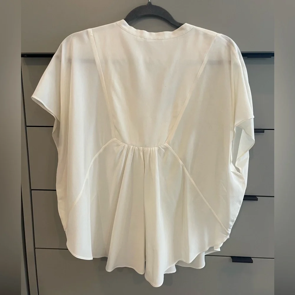 Tangerine NYC White Flowy V-Neck Blouse | Silky Oversized Top | L - Picture 4 of 4
